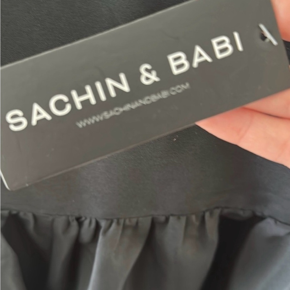 Sachin + Babi Hadley Gown - Picture 6 of 7